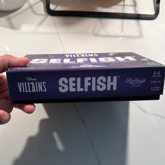 Disney Villains Selfish Card Game in Purple - Picture 2 of 13